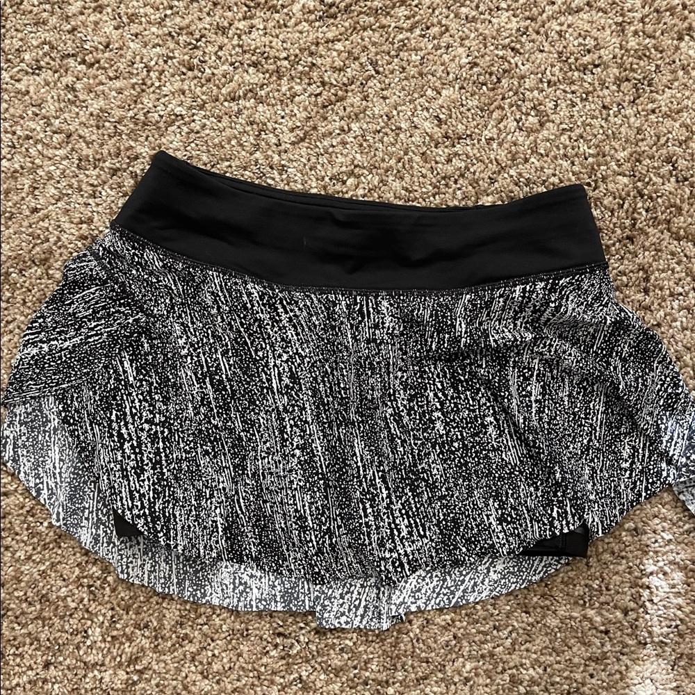 black lululemon tennis skirt 🖤